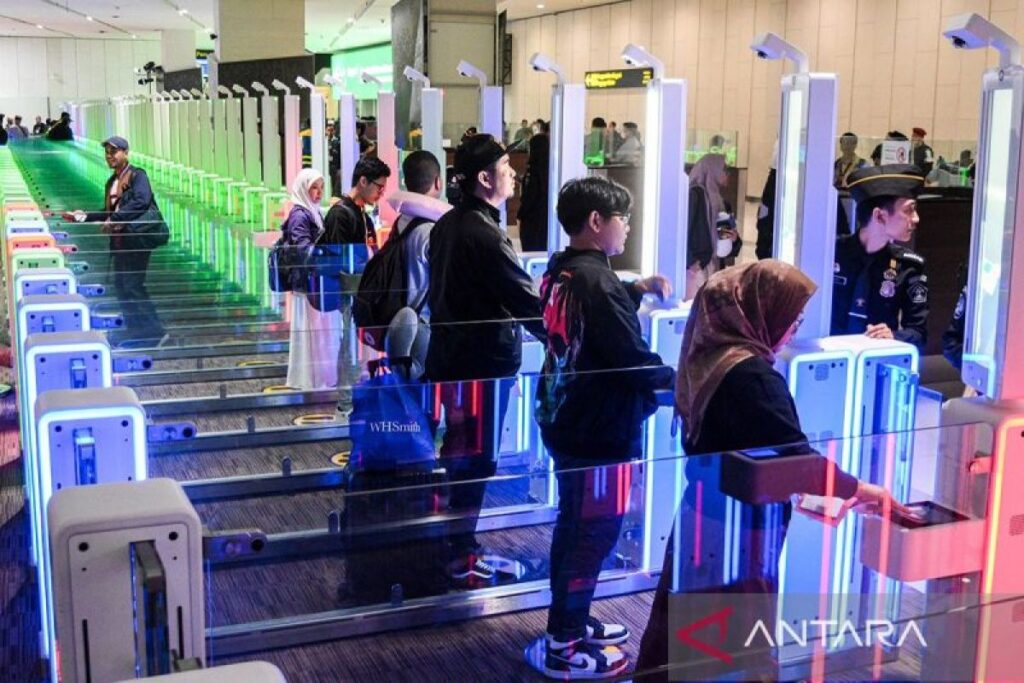 gateway arrival auto-gate
